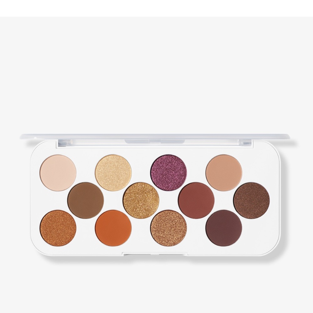Ready for Anything 12-Pan
Eyeshadow Palette